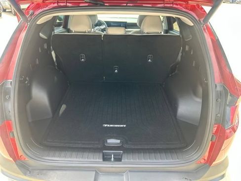 Used 2025 Hyundai Tucson SEL FWD image 18