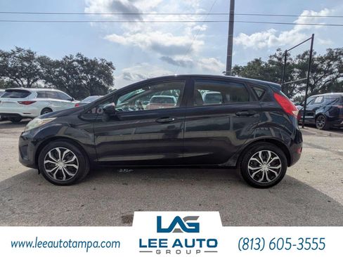 Used 2012 Ford Fiesta SE FWD image 6