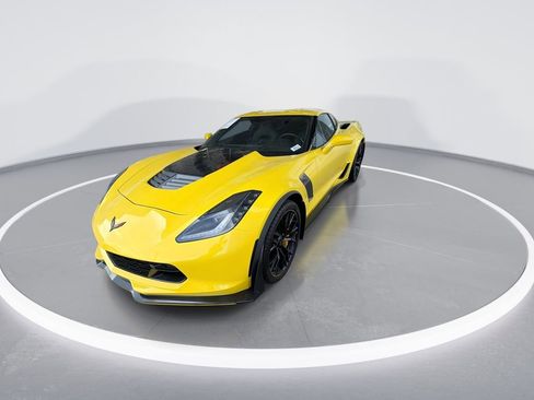 Used 2016 Chevrolet Corvette Z06 w/ 3LZ Preferred Equipment Group RWD image 4