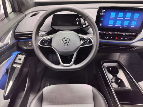Used 2024 Volkswagen ID.4 2WD image 16