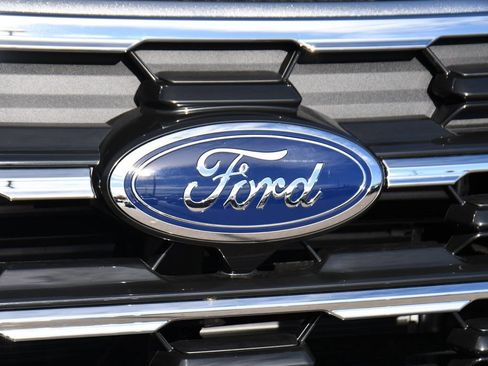 Used 2026 Ford Explorer Active w/ Active Comfort Package image 38