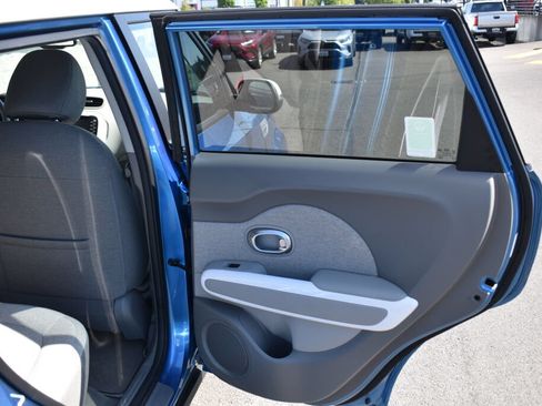 Used 2017 Kia Soul EV FWD image 22