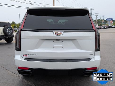 Used 2023 Cadillac Escalade Sport Platinum AWD/4WD image 5