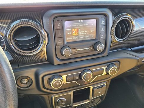 Used 2019 Jeep Wrangler Sport image 23