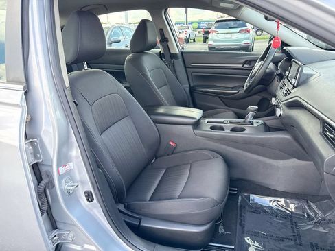 Used 2024 Nissan Altima 2.5 S FWD image 24