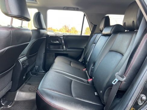 Used 2021 Toyota 4Runner TRD Off-Road Premium w/ Moonroof Package image 17