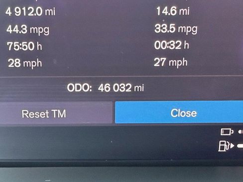 Used 2022 Volvo XC60 T8 Inscription Expression w/ Advanced Package image 23