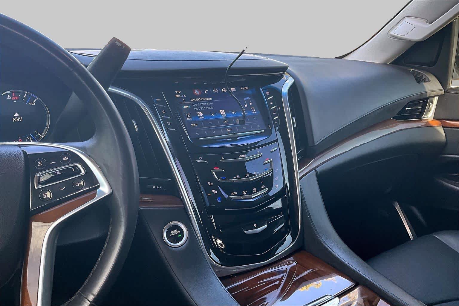 Used 2017 Cadillac Escalade ESV Premium Luxury AWD/4WD image 7