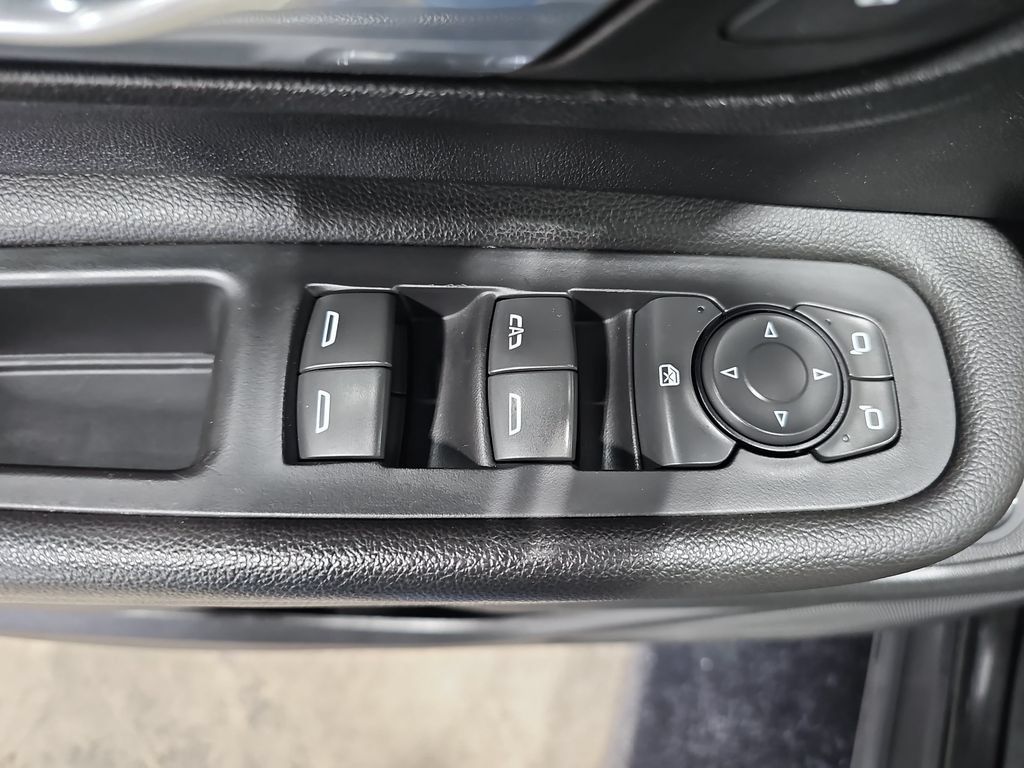 Used 2023 GMC Terrain SLT w/ Elevation Edition AWD/4WD image 29