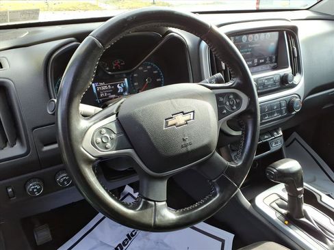 Used 2018 Chevrolet Colorado LT w/ LT Convenience Package image 11