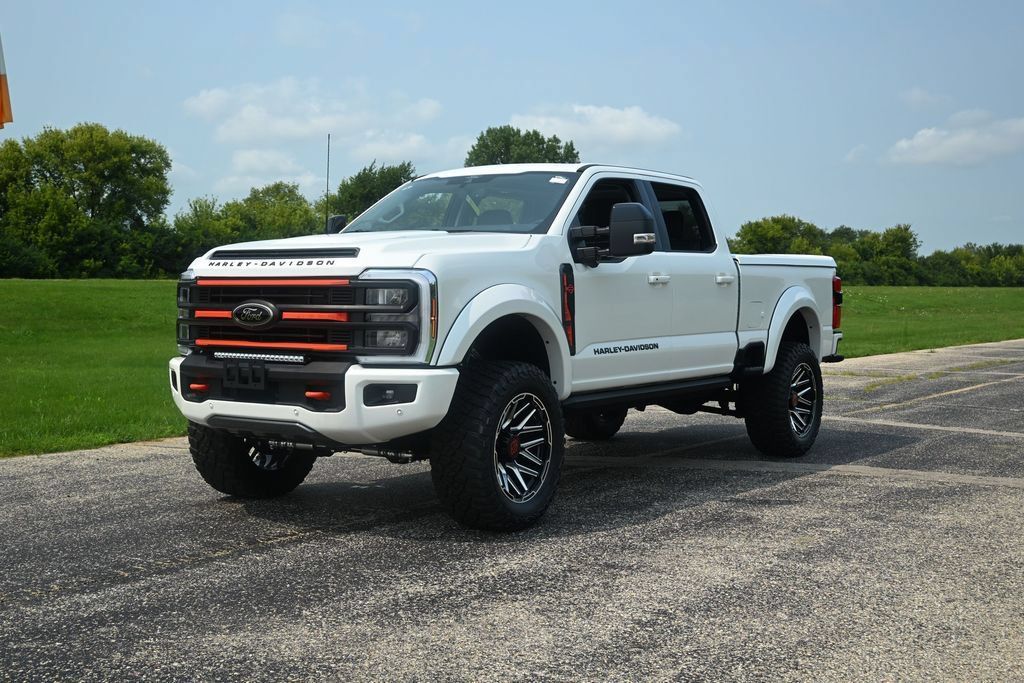 New 2026 Ford F250 Lariat w/ Black Appearance Package AWD/4WD image 8