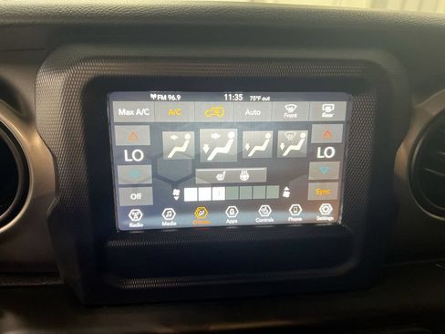 Used 2021 Jeep Wrangler Unlimited Sport AWD/4WD image 16