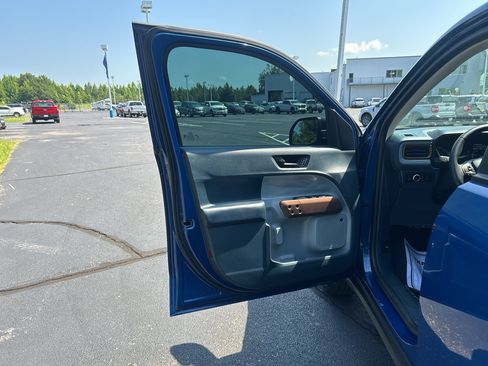 Used 2024 Ford Maverick Lariat FWD image 59