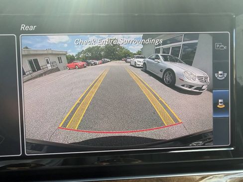 Used 2017 Mercedes-Benz E 300 4MATIC image 15