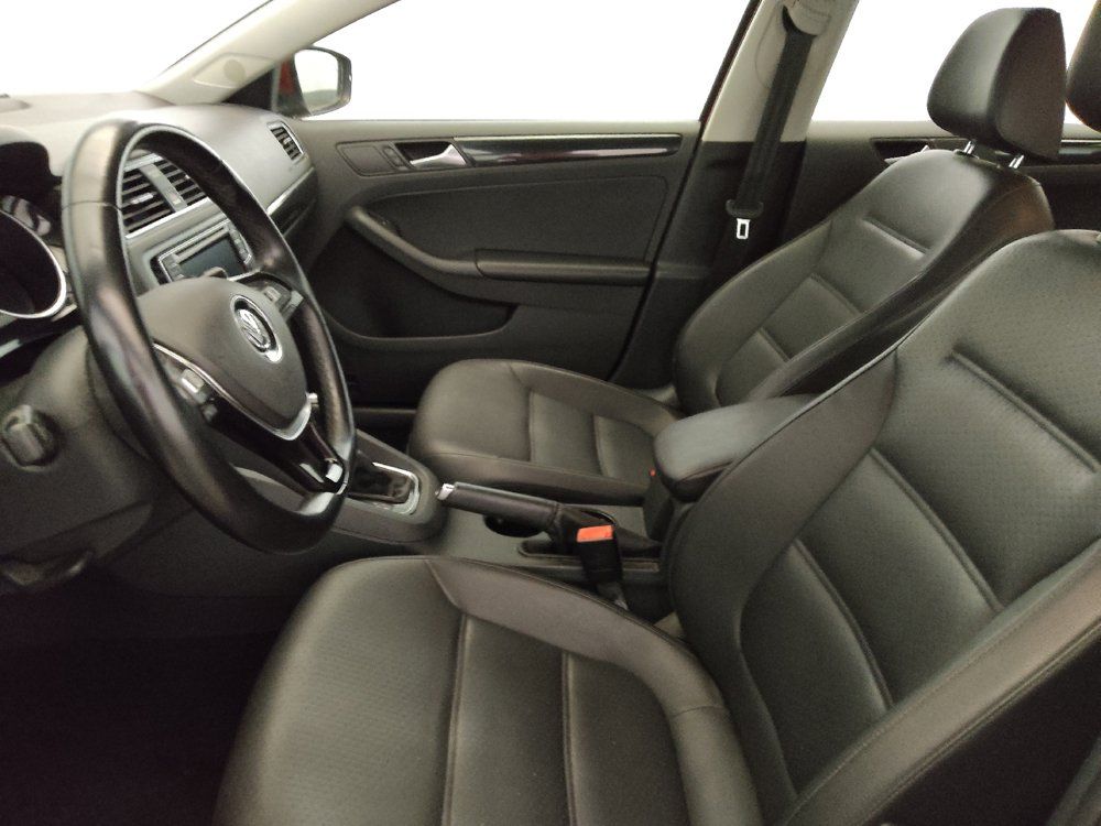 Used 2017 Volkswagen Jetta SEL FWD image 17