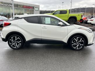 Used 2020 Toyota C-HR XLE video 2