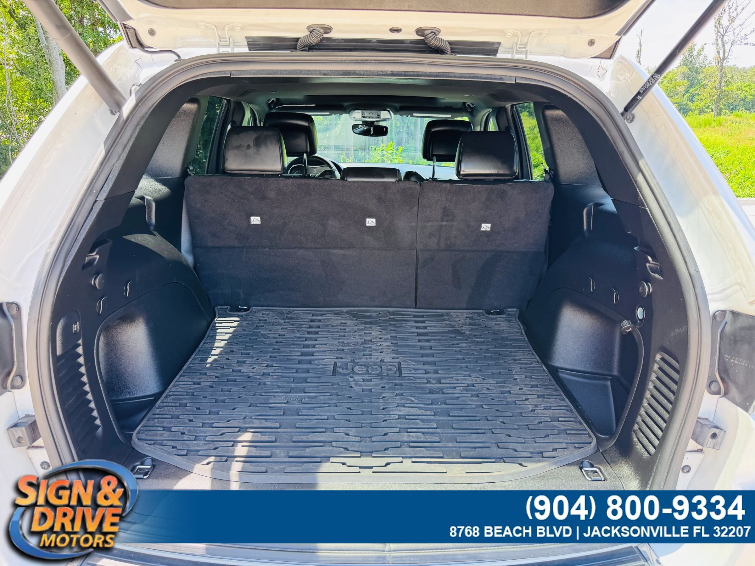 Used 2022 Jeep Grand Cherokee Limited RWD image 9
