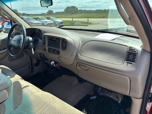 Used 2001 Ford F150 XLT image 22