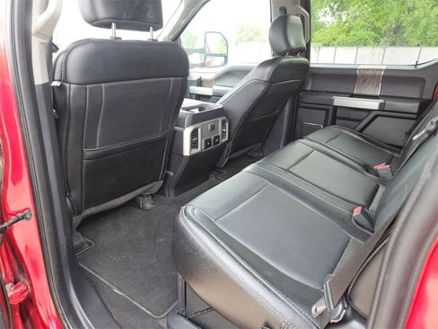 Used 2019 Ford F250 Lariat w/ Lariat Value Package image 12