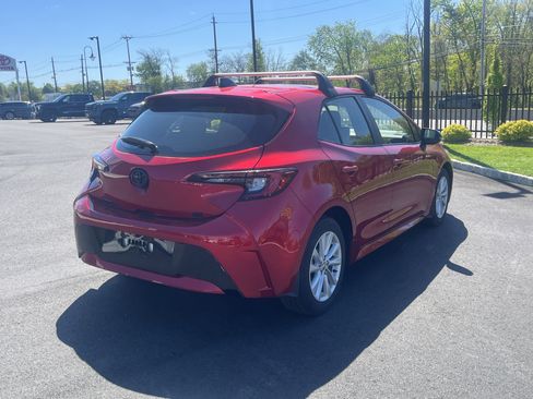 Used 2026 Toyota Corolla SE FWD image 3