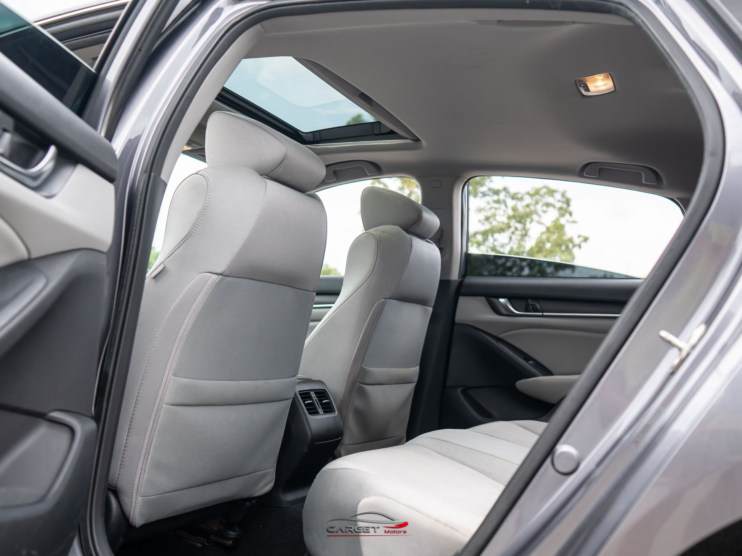 Used 2020 Honda Accord EX image 19