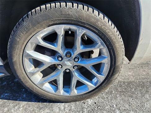 Used 2020 Chevrolet Suburban Premier image 41