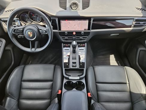 Certified 2026 Porsche Macan AWD/4WD image 24