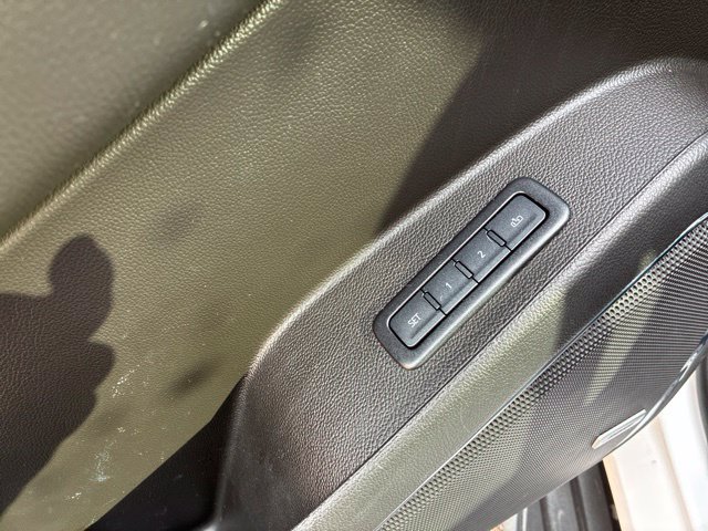 Used 2020 Chevrolet Tahoe LT AWD/4WD image 16