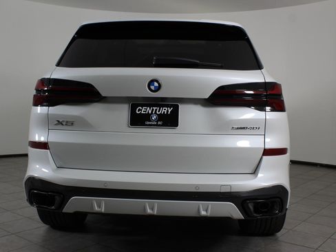 New 2026 BMW X5 sDrive40i image 10