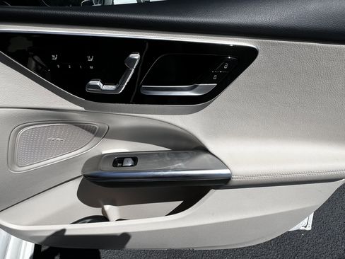 Used 2023 Mercedes-Benz C 300 Sedan image 41