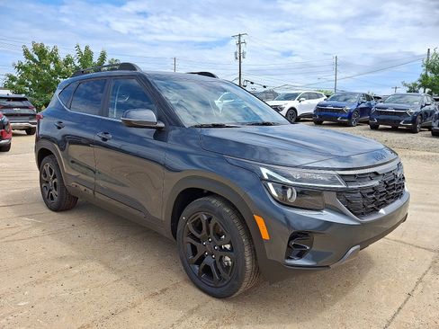 New 2025 Kia Seltos X-Line image 2