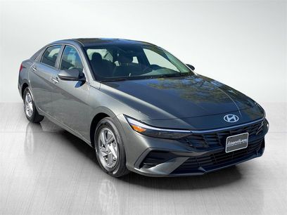 Certified 2025 Hyundai Elantra SE w/ Cargo Package