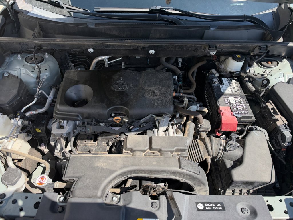 Used 2020 Toyota RAV4 XLE Premium FWD image 19