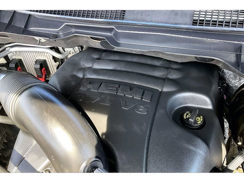 Used 2017 RAM 1500 Express AWD/4WD image 35