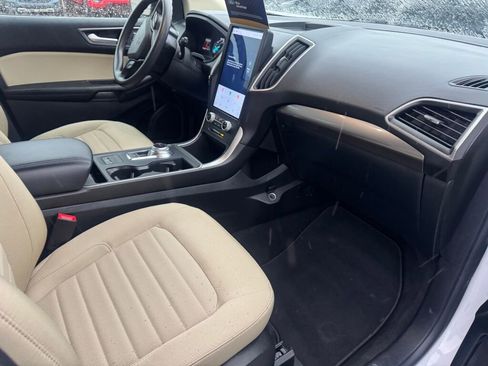 Used 2024 Ford Edge SE image 21
