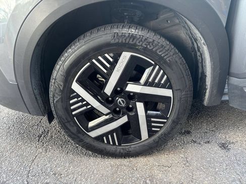 Used 2025 Nissan Kicks SV FWD image 23