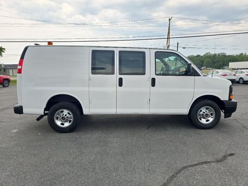 Used 2017 GMC Savana 2500 w/ All Terrain Package RWD image 5
