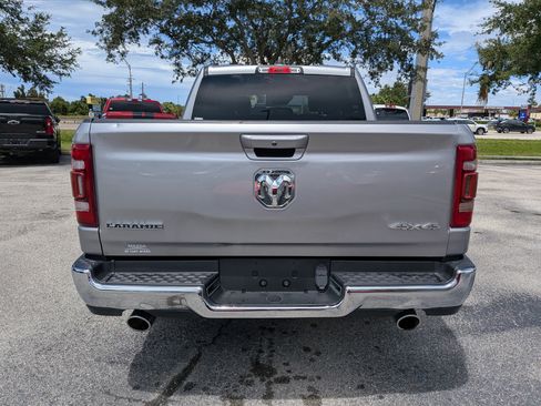 Used 2024 RAM 1500 Laramie AWD/4WD image 5