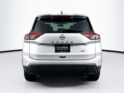 Used 2024 Nissan Rogue S AWD/4WD image 7