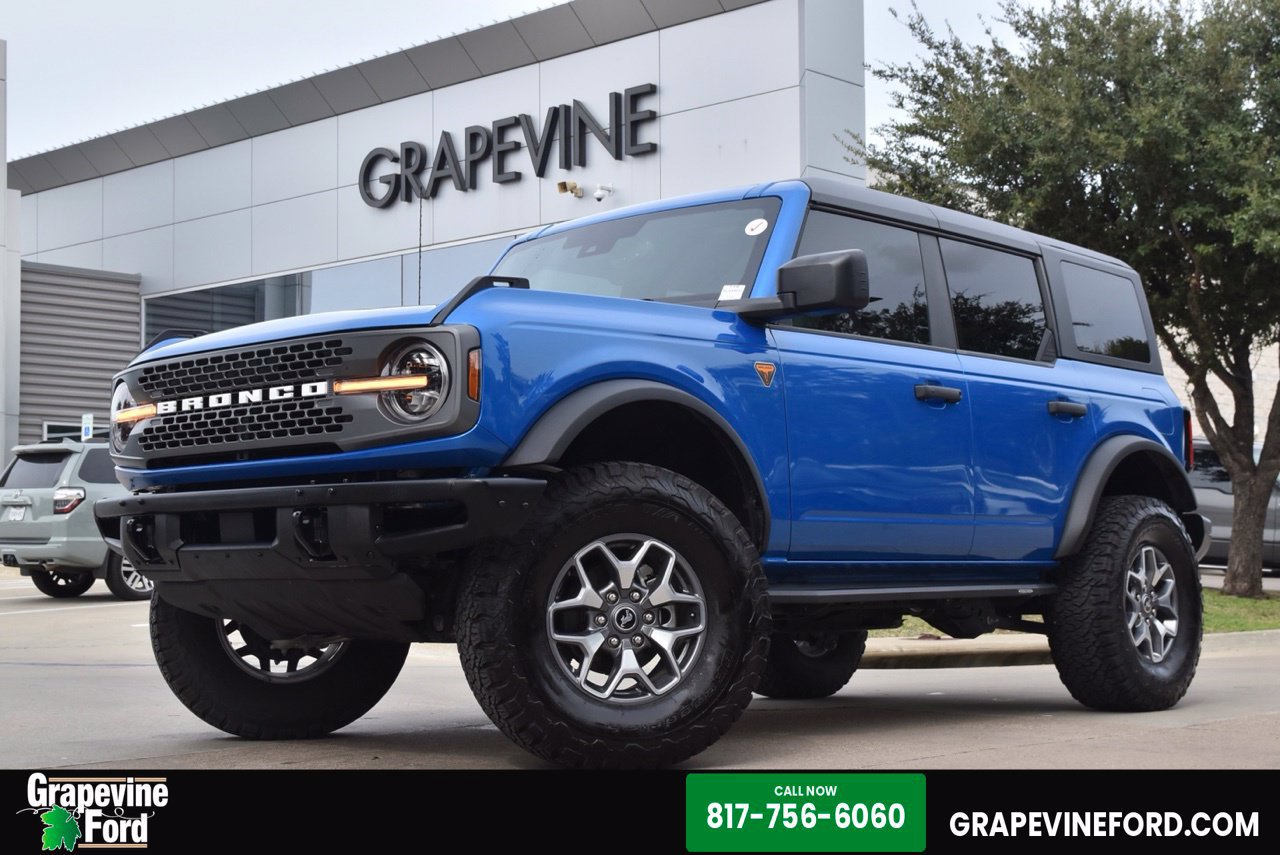 Used 2025 Ford Bronco Badlands AWD/4WD image 1