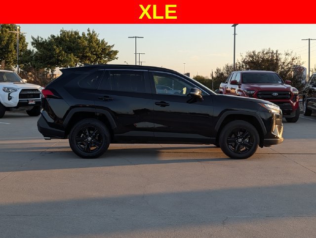 Used 2025 Toyota RAV4 XLE FWD image 4
