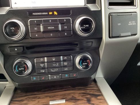 Used 2018 Ford F150 Lariat w/ Equipment Group 502A Luxury image 22