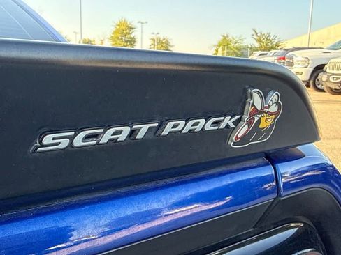 Used 2022 Dodge Challenger R/T Scat Pack RWD image 5