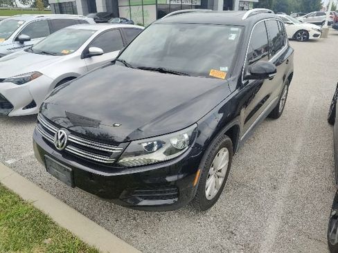 Used 2017 Volkswagen Tiguan Wolfsburg Edition FWD image 8