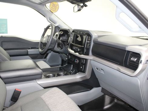 Used 2023 Ford F150 XLT w/ XTR Package image 27