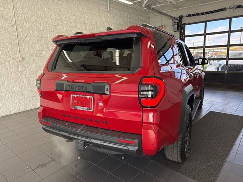 Certified 2025 Toyota 4Runner TRD Off-Road image 7