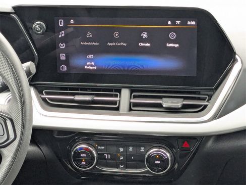 Certified 2025 Chevrolet Trax LT image 20