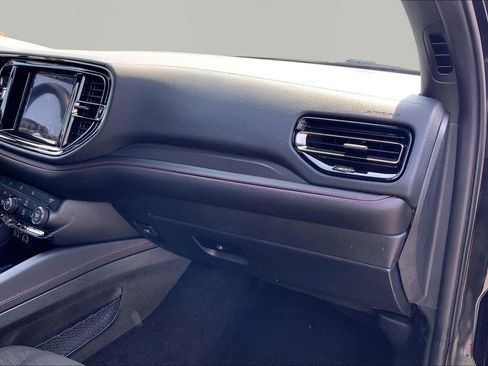 Used 2024 Dodge Durango GT AWD/4WD image 19