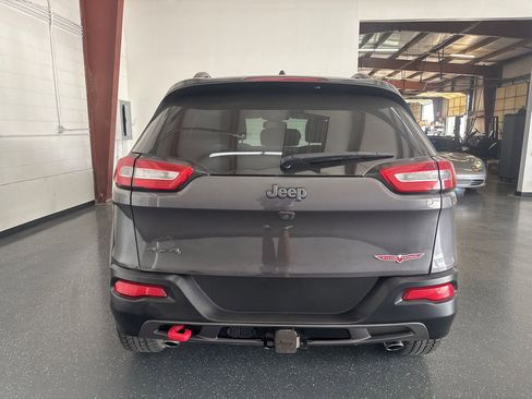 Used 2016 Jeep Cherokee Trailhawk w/ Leather Interior Group image 5