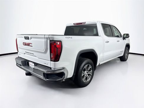 Used 2025 GMC Sierra 1500 SLT AWD/4WD image 2